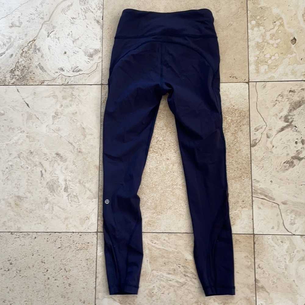 Lululemon Leggings With Mesh Insert Size 4 - image 7